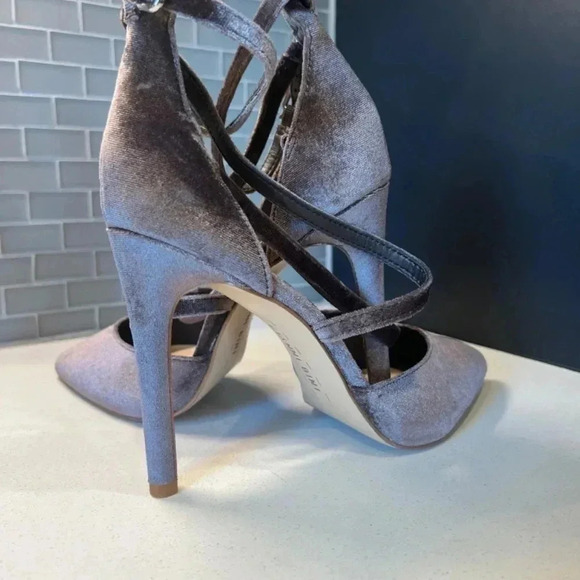 Gianni Bini Brown Heels Size 10 - Picture 5 of 14